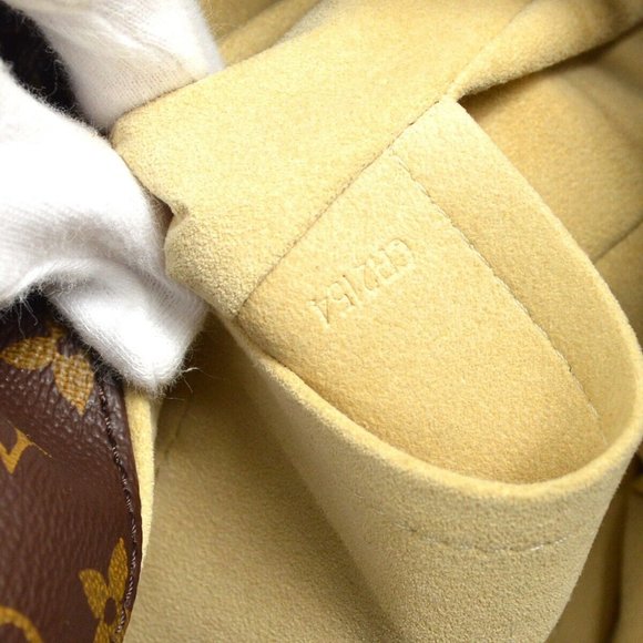 Authenticity Guaranteed LOUIS VUITTON  HANDBAG - Picture 4 of 12